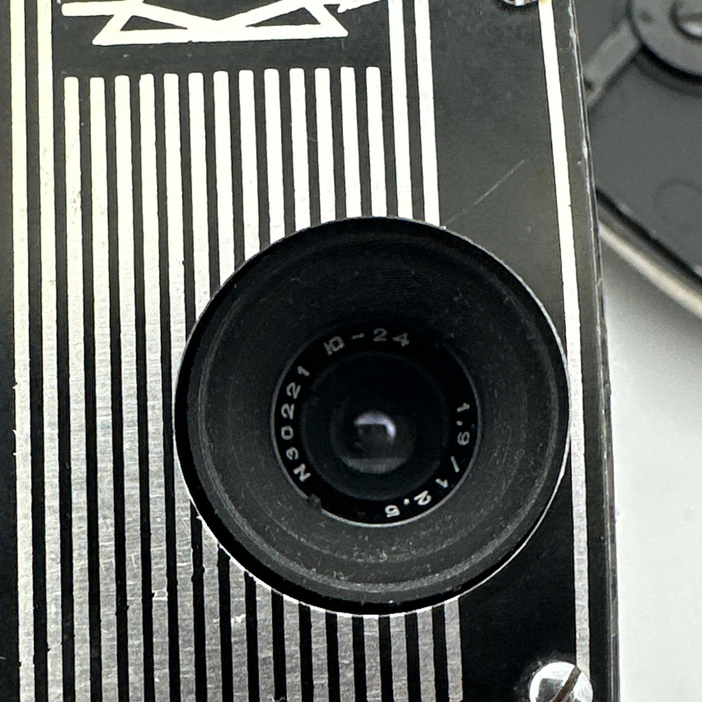 Vintage AMATEUR CINE CAMERA 8 QUARZ M. Made In USSR 8mm