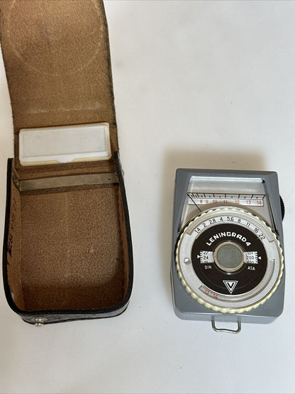 Vintage Leningrad 4 Light Exposure Meter With Original  Case