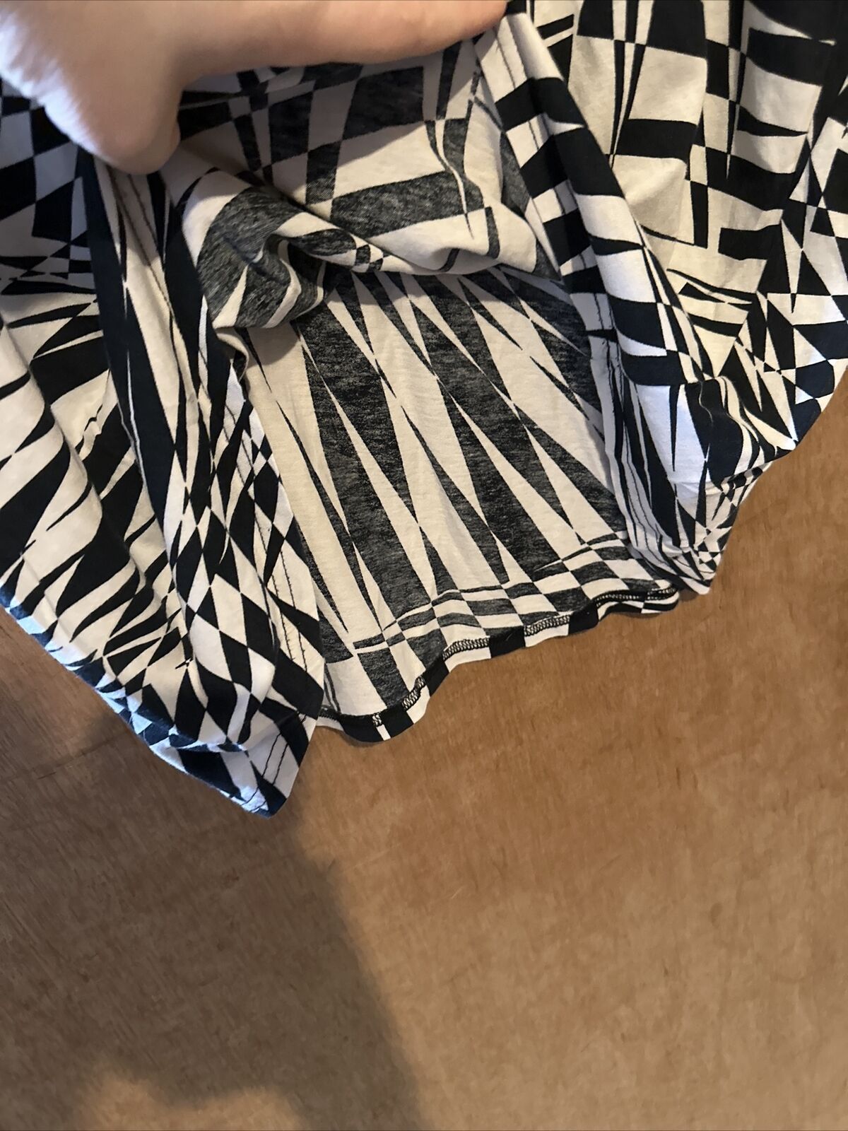 VERSACE FOR H&M Abstract Lines Print T-Shirt size Large
