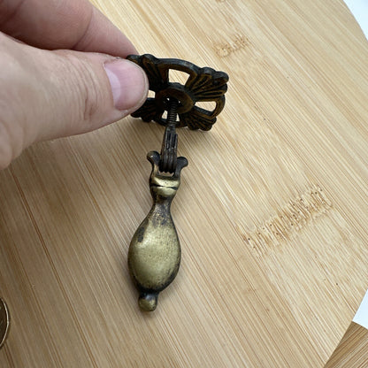 2x Antique Brass Tear Drop Pull Handle Drawer Pull & Backplates, Vintage