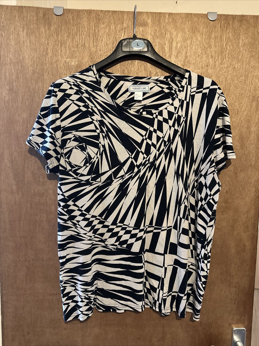 VERSACE FOR H&M Abstract Lines Print T-Shirt size Large