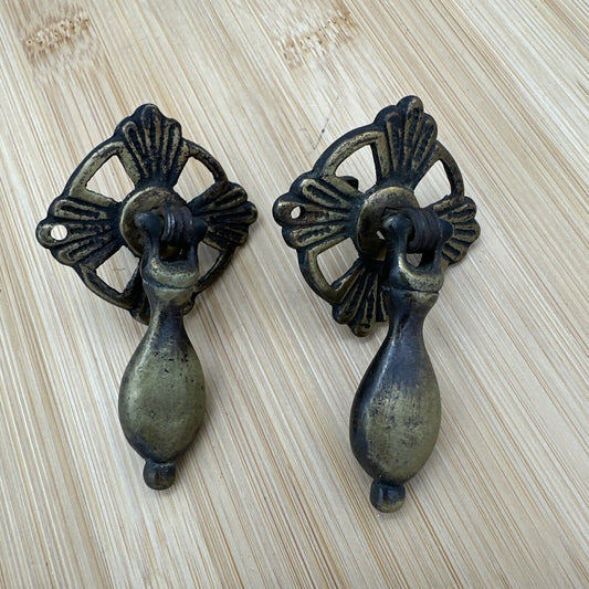 2x Antique Brass Tear Drop Pull Handle Drawer Pull & Backplates, Vintage