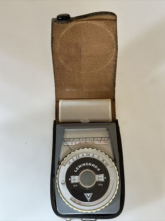 Vintage Leningrad 4 Light Exposure Meter With Original  Case