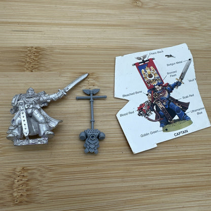 Captain (B) with sword - Space Marine - Metal -