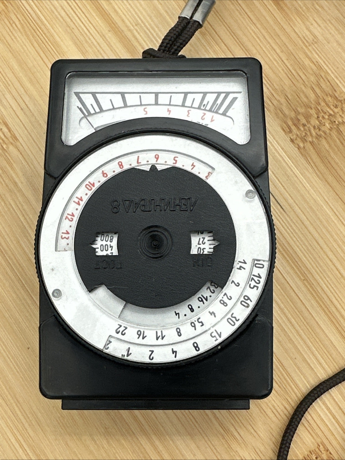 Vintage Leningrad 8 Exposure Meter Manual Analogue Light Meter Cyrillic